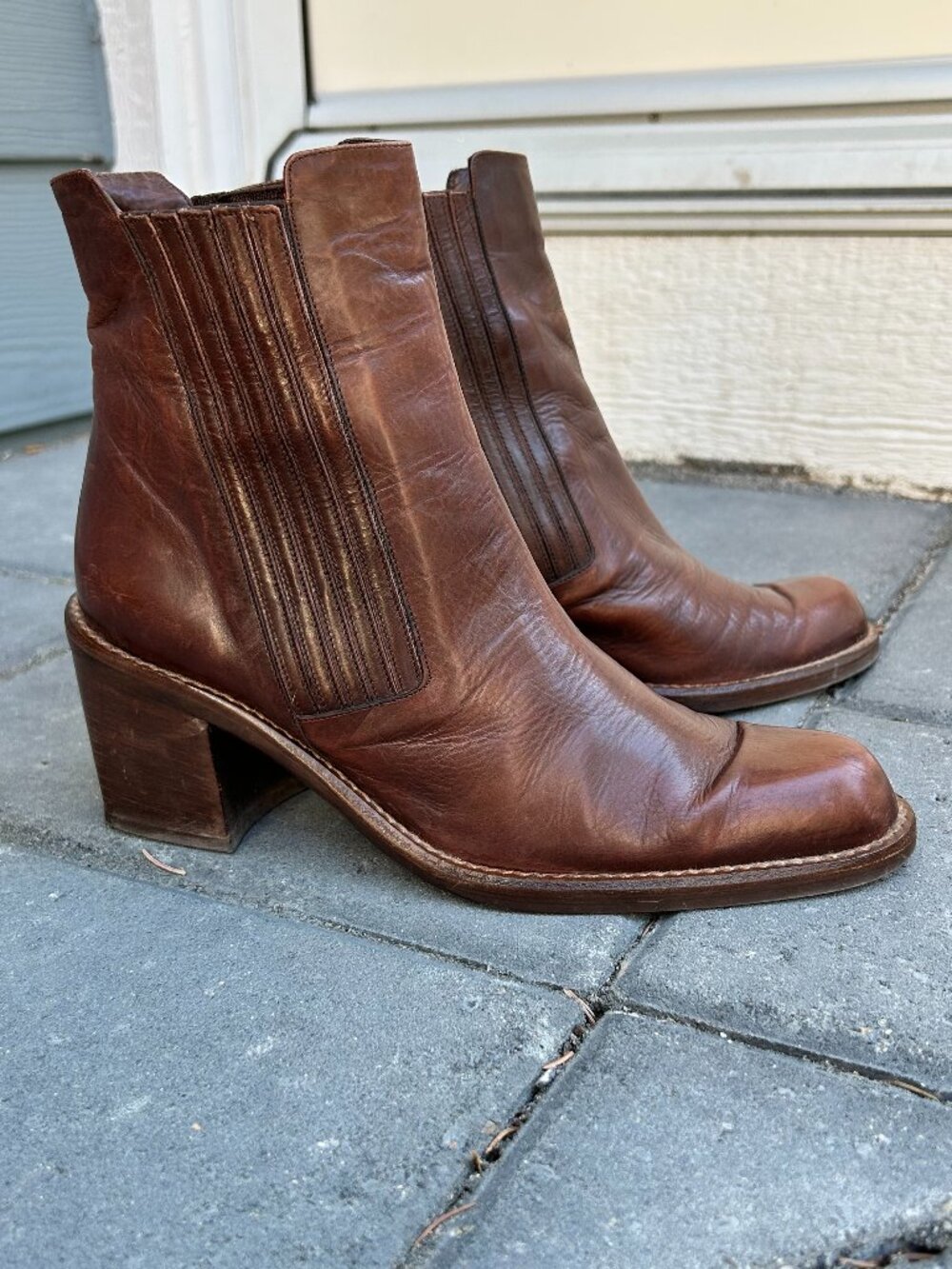 Genuine leather made in Italy Brown ankle boots size 6